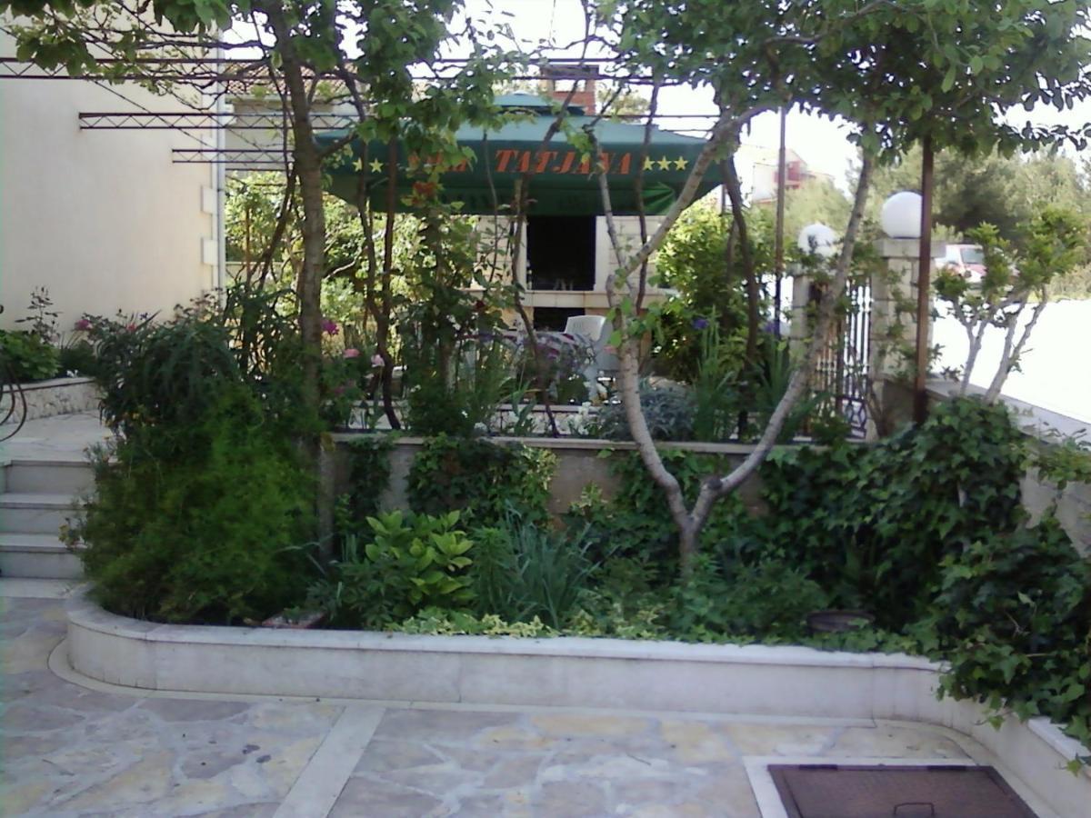 Rooms & Studio Villa Tatjana Supetar Dış mekan fotoğraf