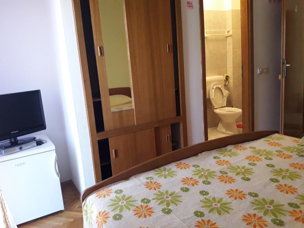Rooms & Studio Villa Tatjana Supetar Dış mekan fotoğraf