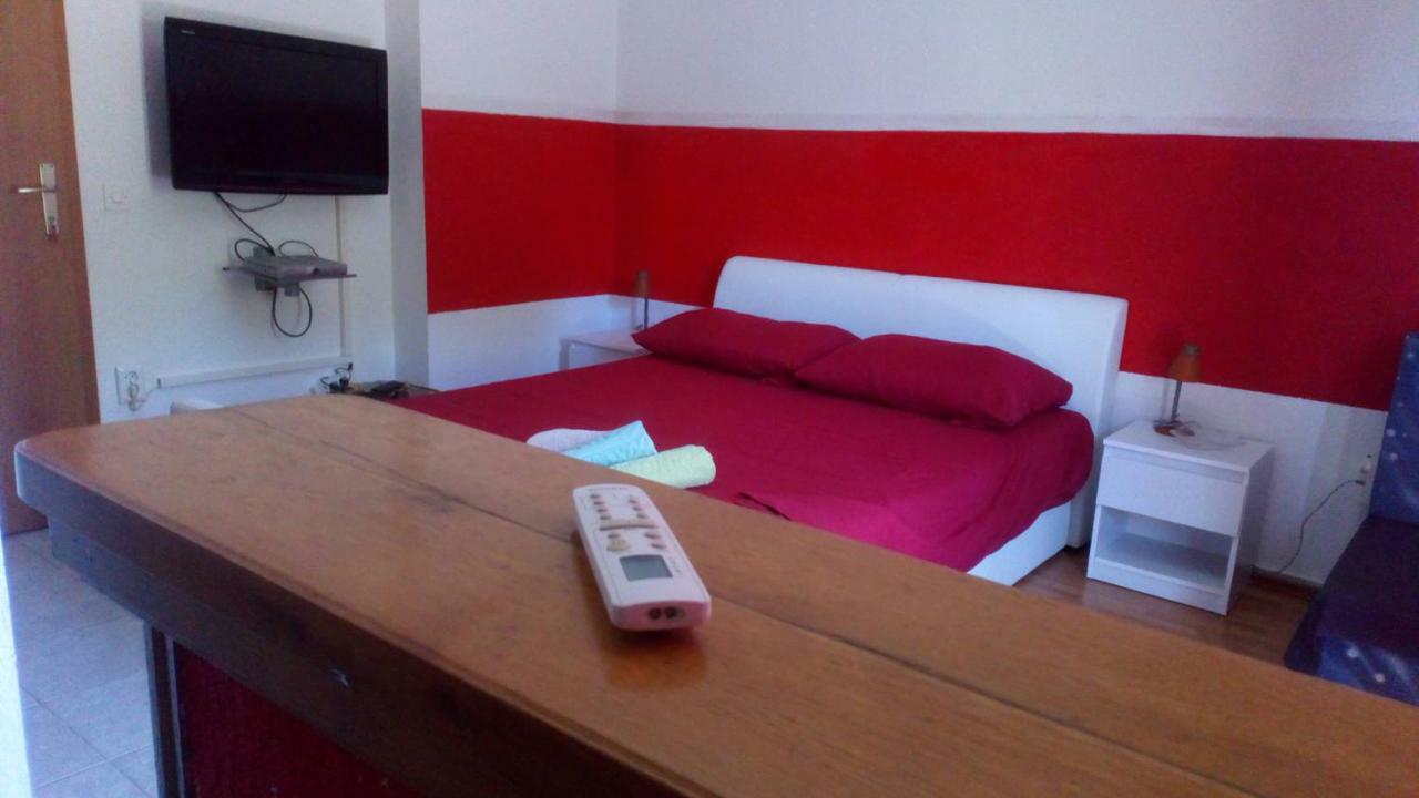 Rooms & Studio Villa Tatjana Supetar Dış mekan fotoğraf