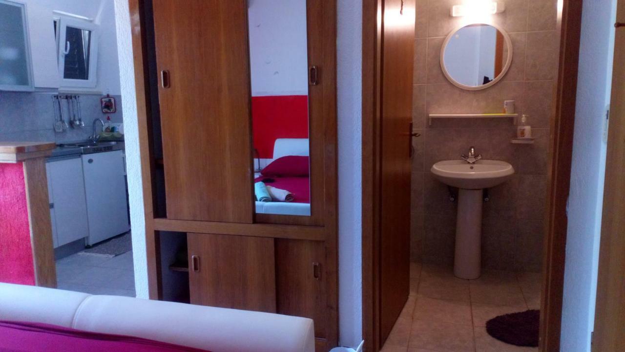 Rooms & Studio Villa Tatjana Supetar Dış mekan fotoğraf