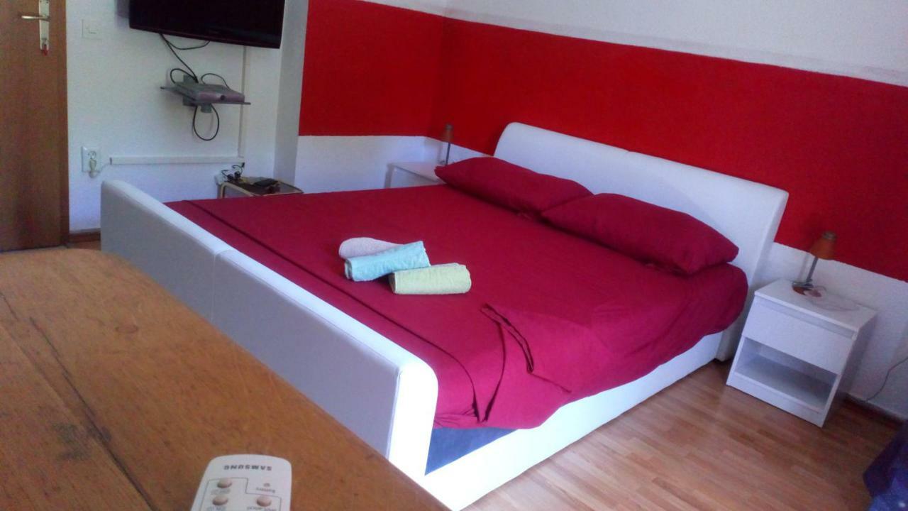 Rooms & Studio Villa Tatjana Supetar Dış mekan fotoğraf