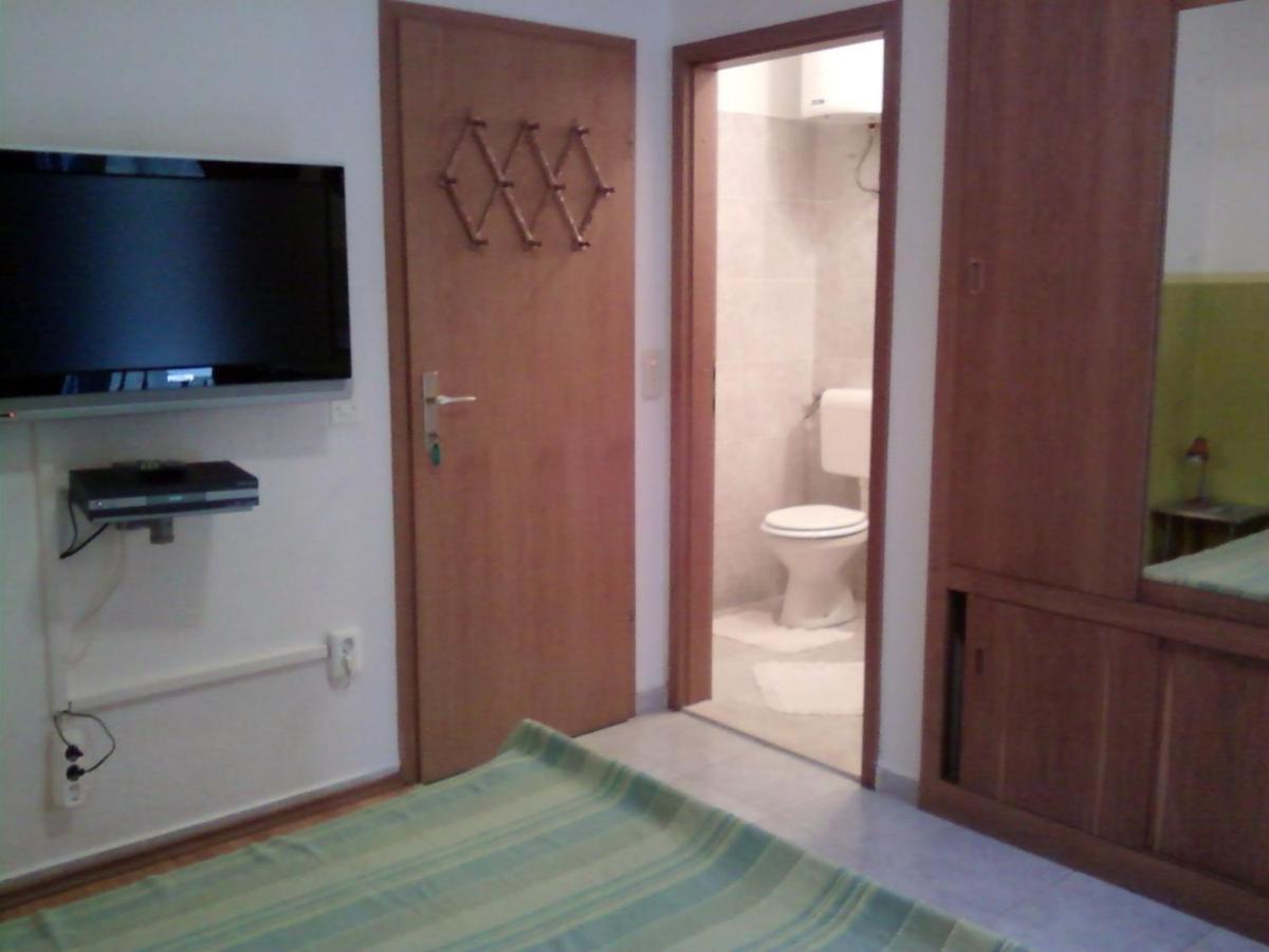 Rooms & Studio Villa Tatjana Supetar Oda fotoğraf