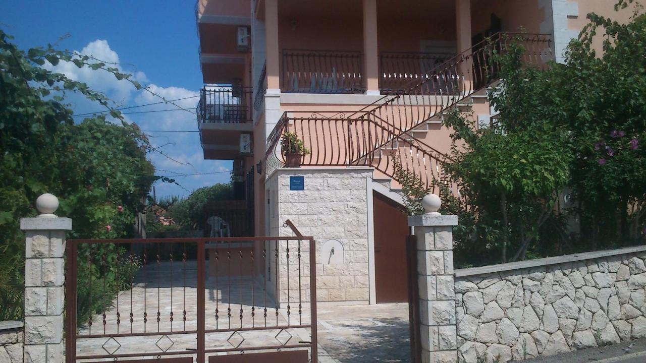 Rooms & Studio Villa Tatjana Supetar Dış mekan fotoğraf